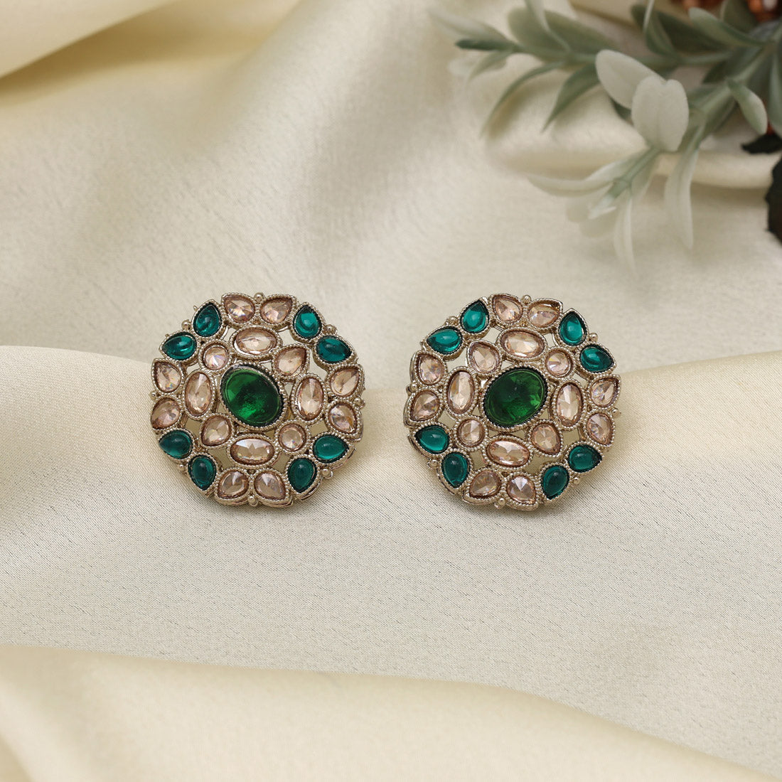 Leafy Green Color Tops Stud Earrings
