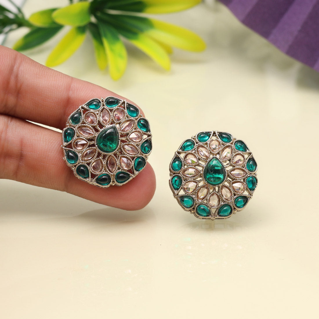 Fresh Green Color Tops Stud Earrings