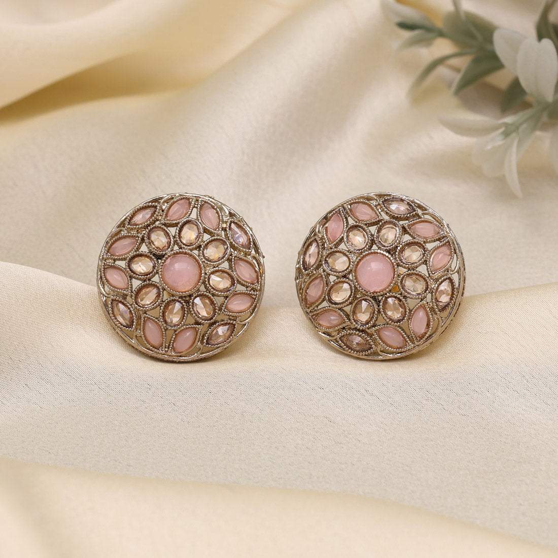 Petal Pink Color Tops Stud Earrings