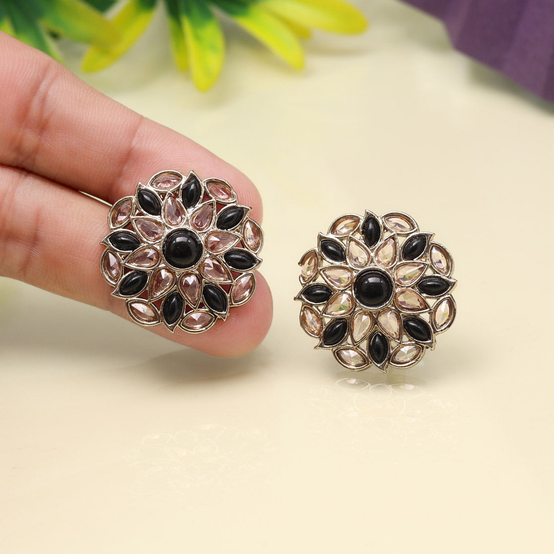 Glossy Black Color Tops Stud Earrings