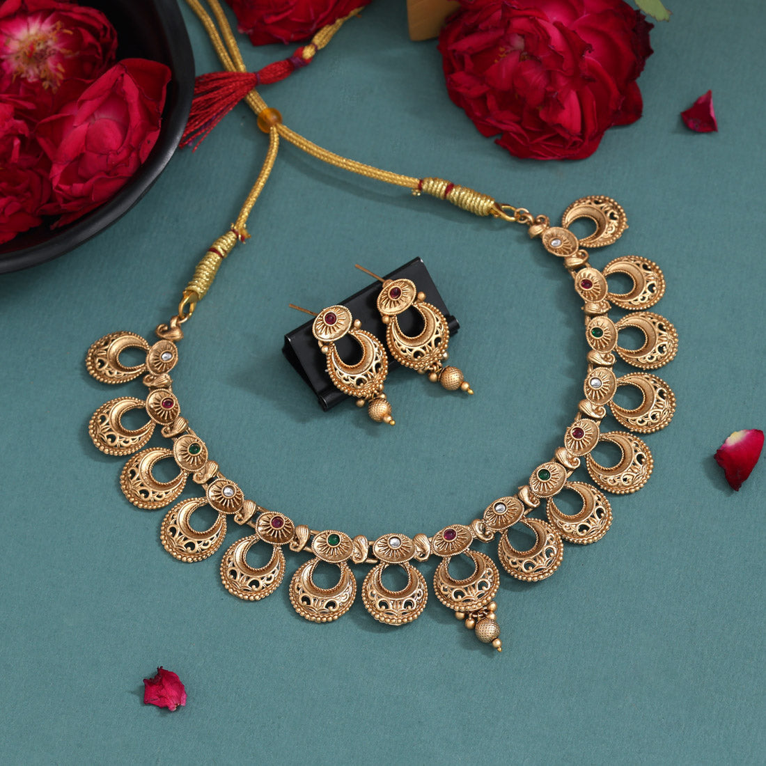 Rani & Green Color Matte Gold Rajwadi Temple Necklace Set