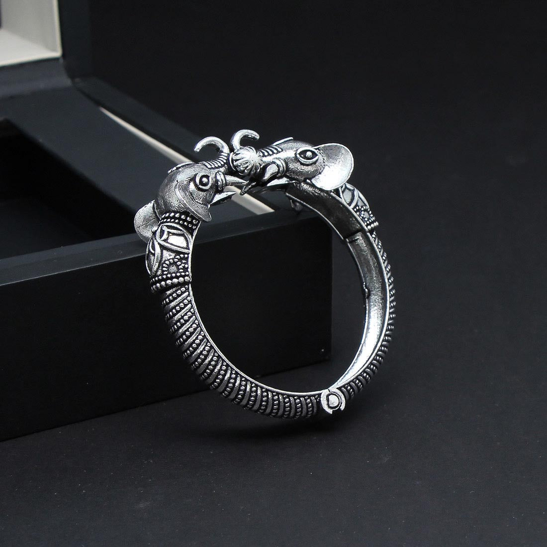 Silver Color Oxidised Bracelet (GSB200SLV)