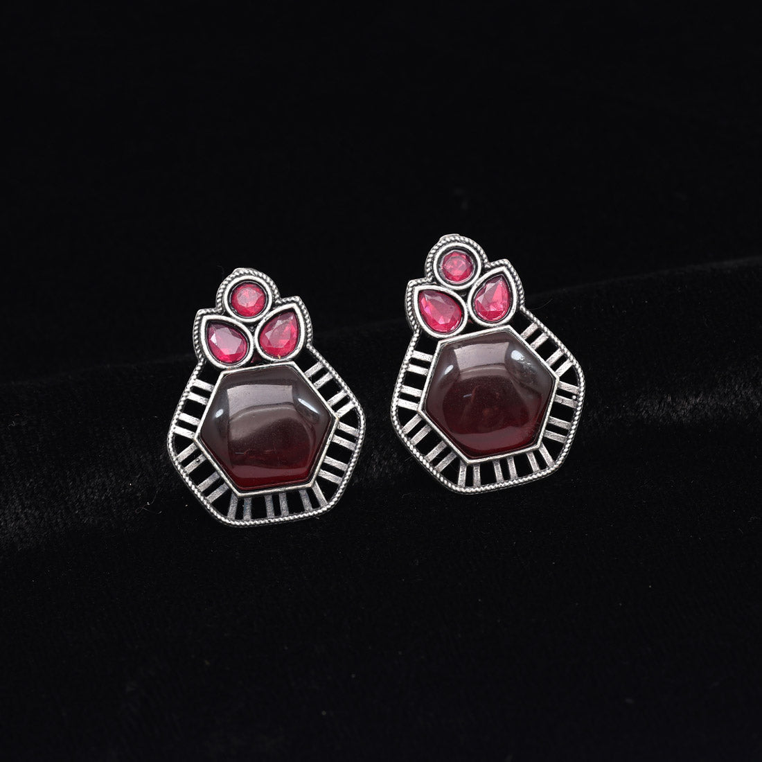 Maroon Color Monalisa Stone Oxidised Earrings (GSE2834MRN)
