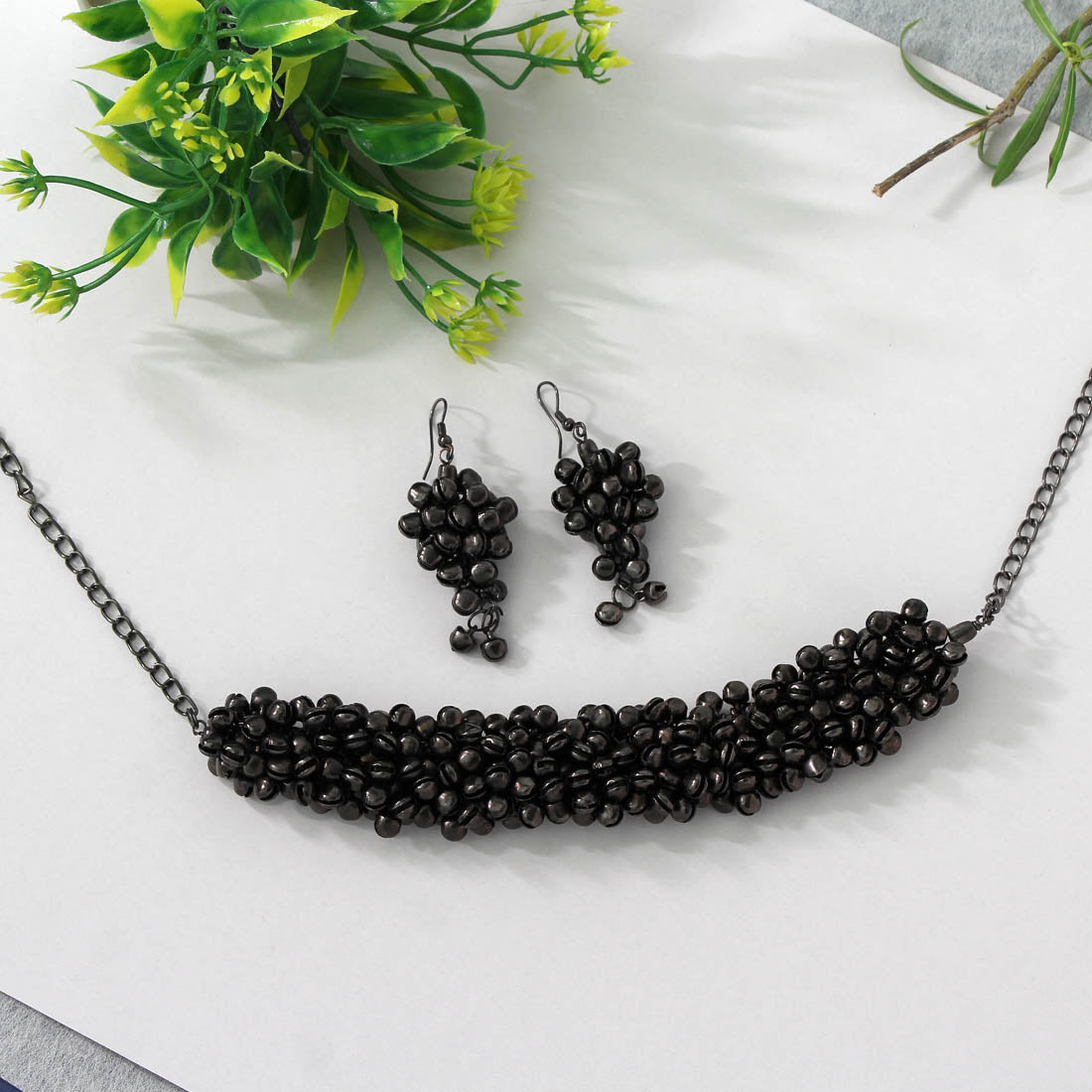Artificial jewellery in black colour hotsell