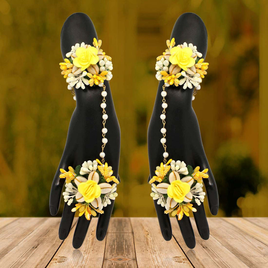 Yellow Color Rose Floral Hathphool (HF127YLW)