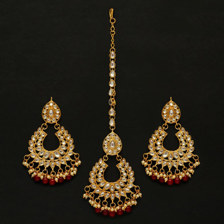 Maroon Color Kundan Earrings With Maang Tikka (KDTE11MRN)