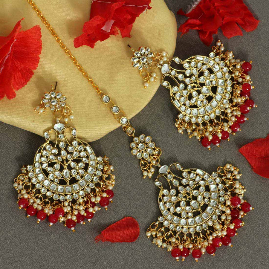 Red Color Kundan Earrings With Maang Tikka (KDTE291RED)