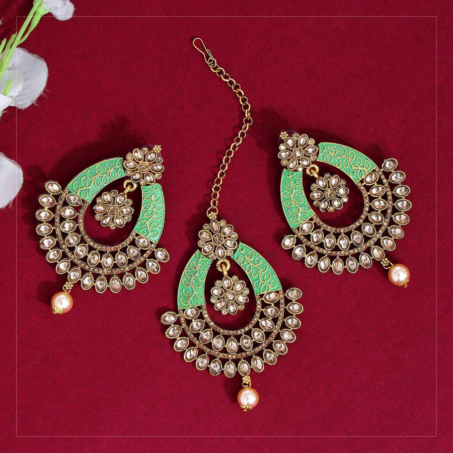 Parrot Green Color Kundan Earrings With Maang Tikka (KDTE407PGRN)