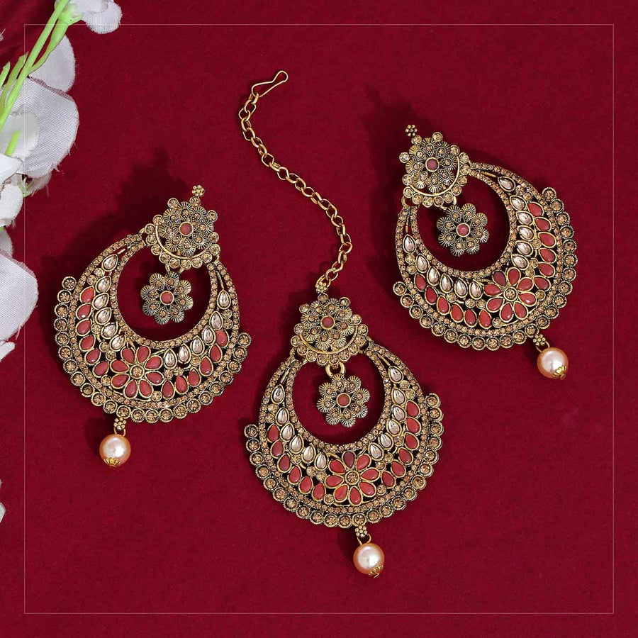 Magenta Color Kundan Earrings With Maang Tikka (KDTE408MNT)