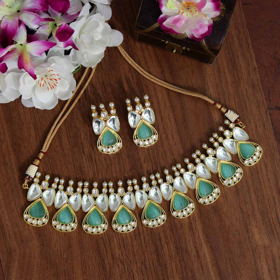 Rama Green Color Kundan Necklaces Set (KN1012RGRN)