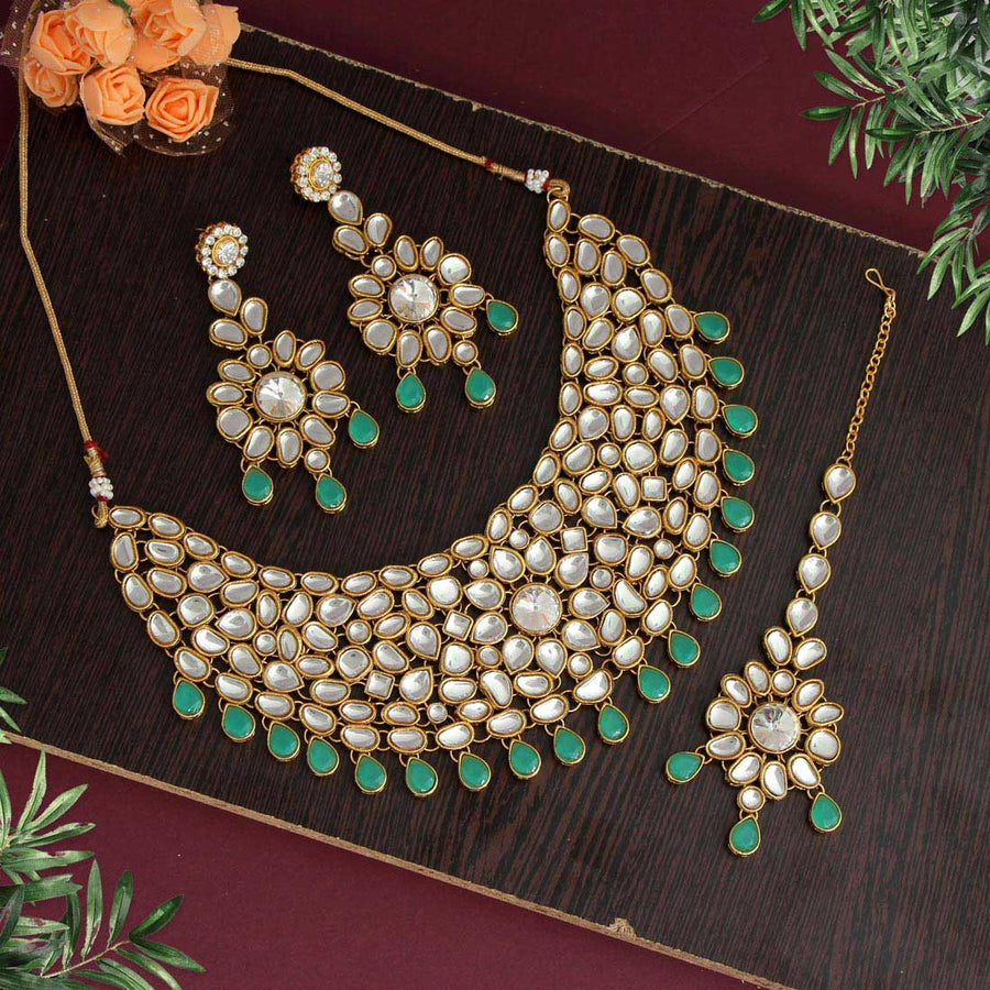 Parrot Green Color Kundan Necklace Set (KN1025PGRN)