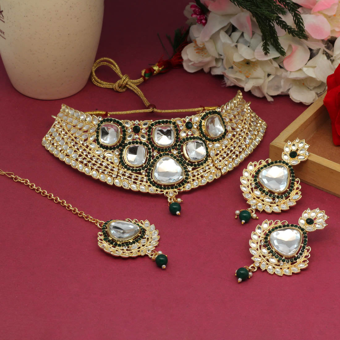 Green Color Choker Kundan Necklace Set (KN1124GRN)
