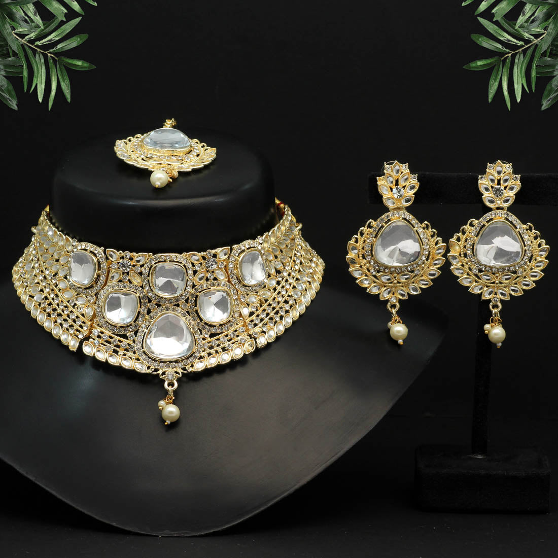 White Color Choker Kundan Necklace Set (KN1124WHT)