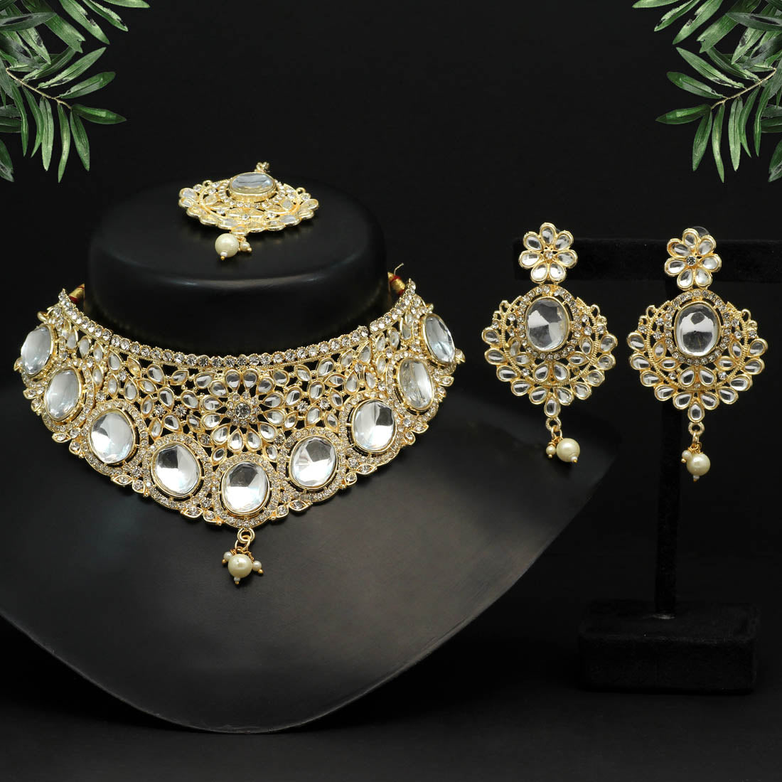 White Color Choker Kundan Necklace Set (KN1128WHT)