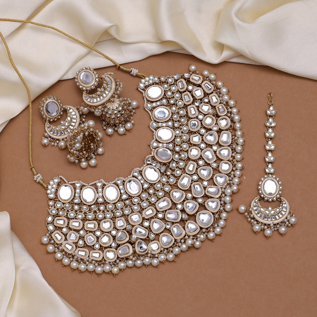 White Color Kundan Necklace Set (KN1345WHT)