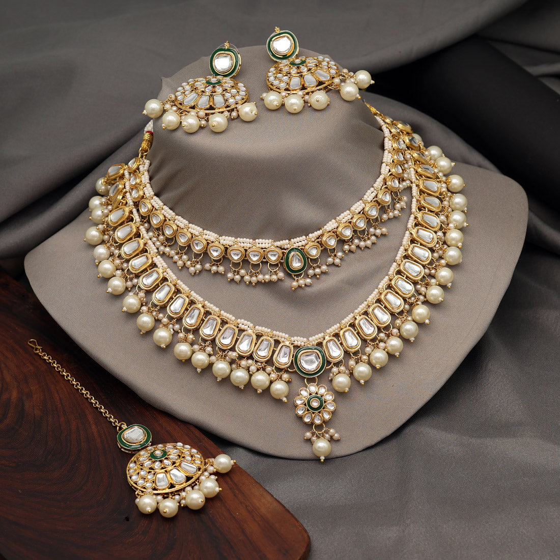 White Color Kundan Necklace Set (KN1358WHT)