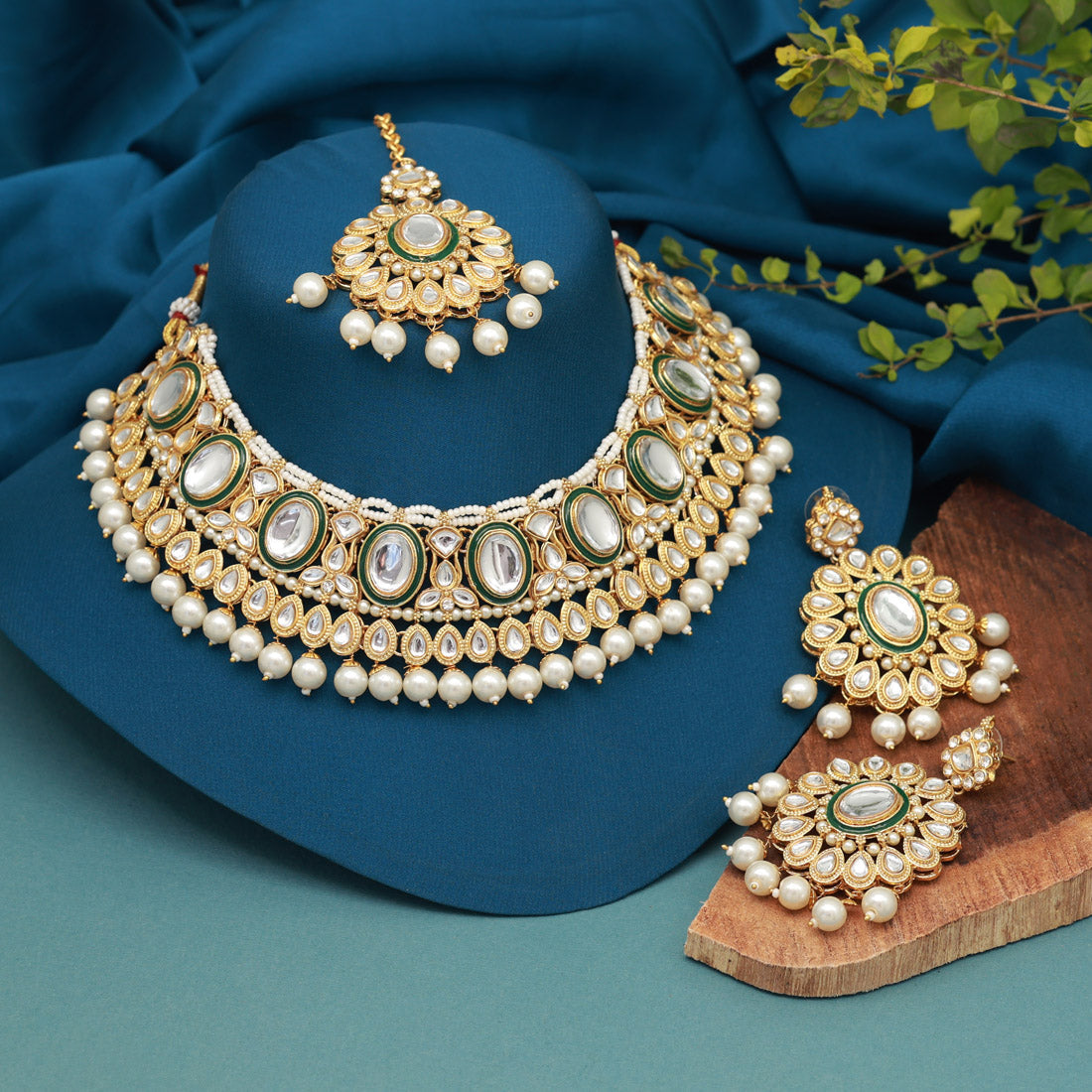 White Color Kundan Necklace Set (KN1362WHT)