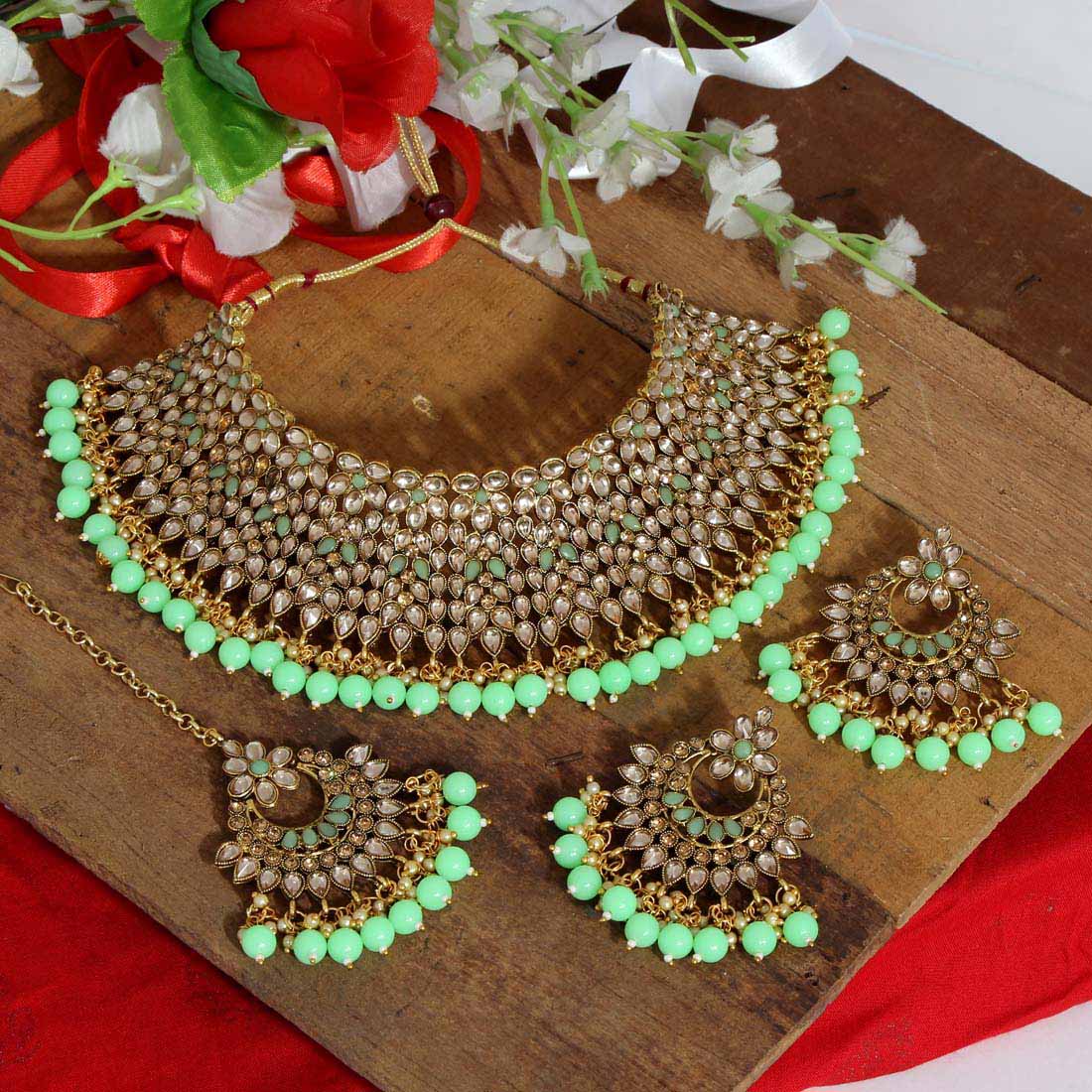 Pista green choker set Clearance
