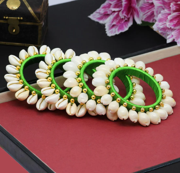Thread jewellery