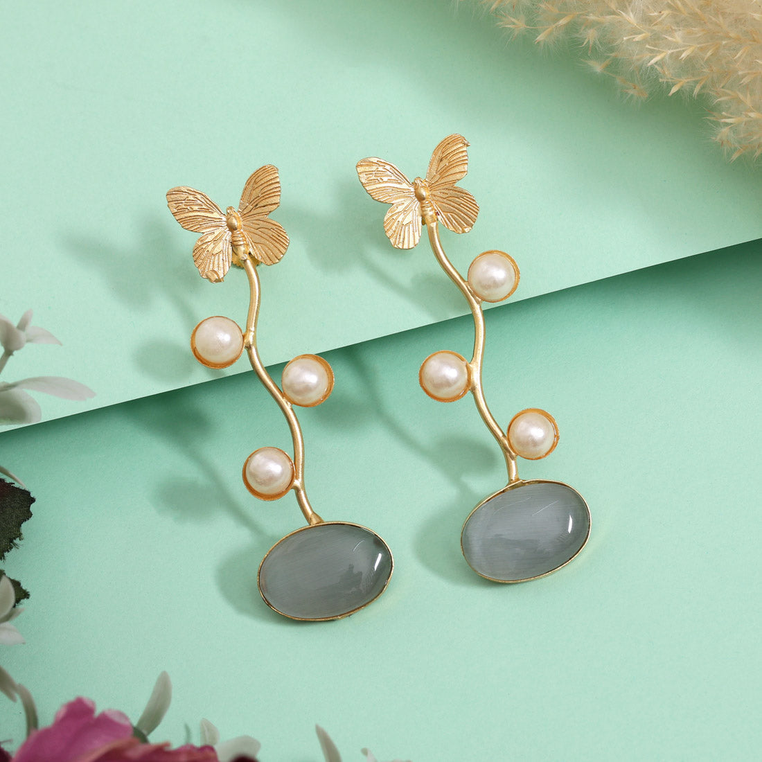 Sophisticated Grey Color Amrapali Earrings