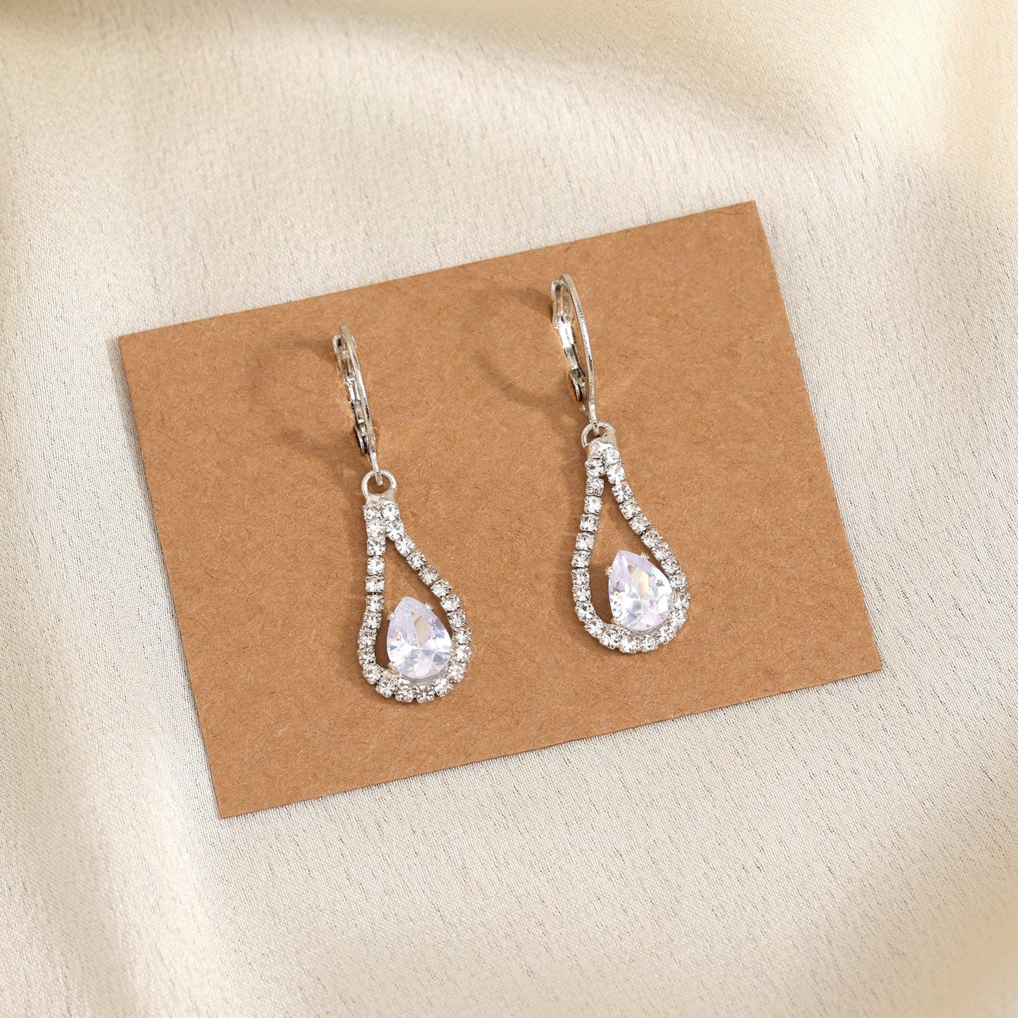 Antique-Inspired Glamour With Silver Color Antique Stone Earrings For Women
