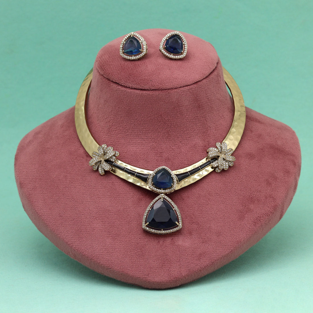 Blue Color Unique Handmade Brass Metal With Monalisa Stones & American Diamond Apala Polish Hasli Necklace Of Jaipur (CZN1059BLU)