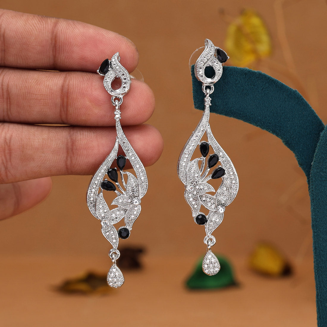 Black Color Fashion Earrings (FE110BLK)