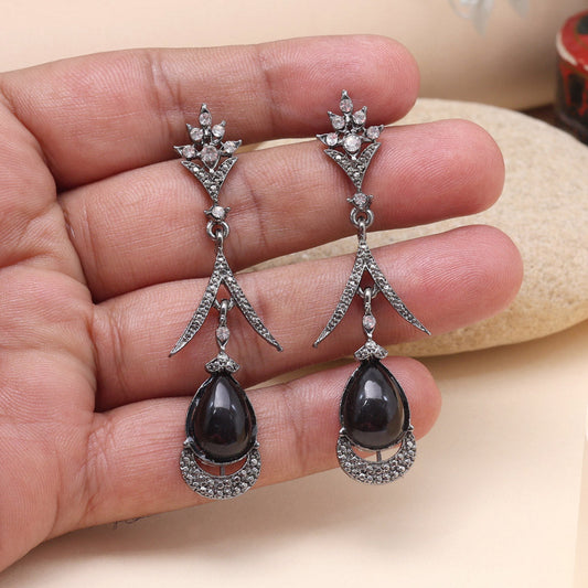 Black Color Fashion Earrings Designed For Classic Sophistication And Grace