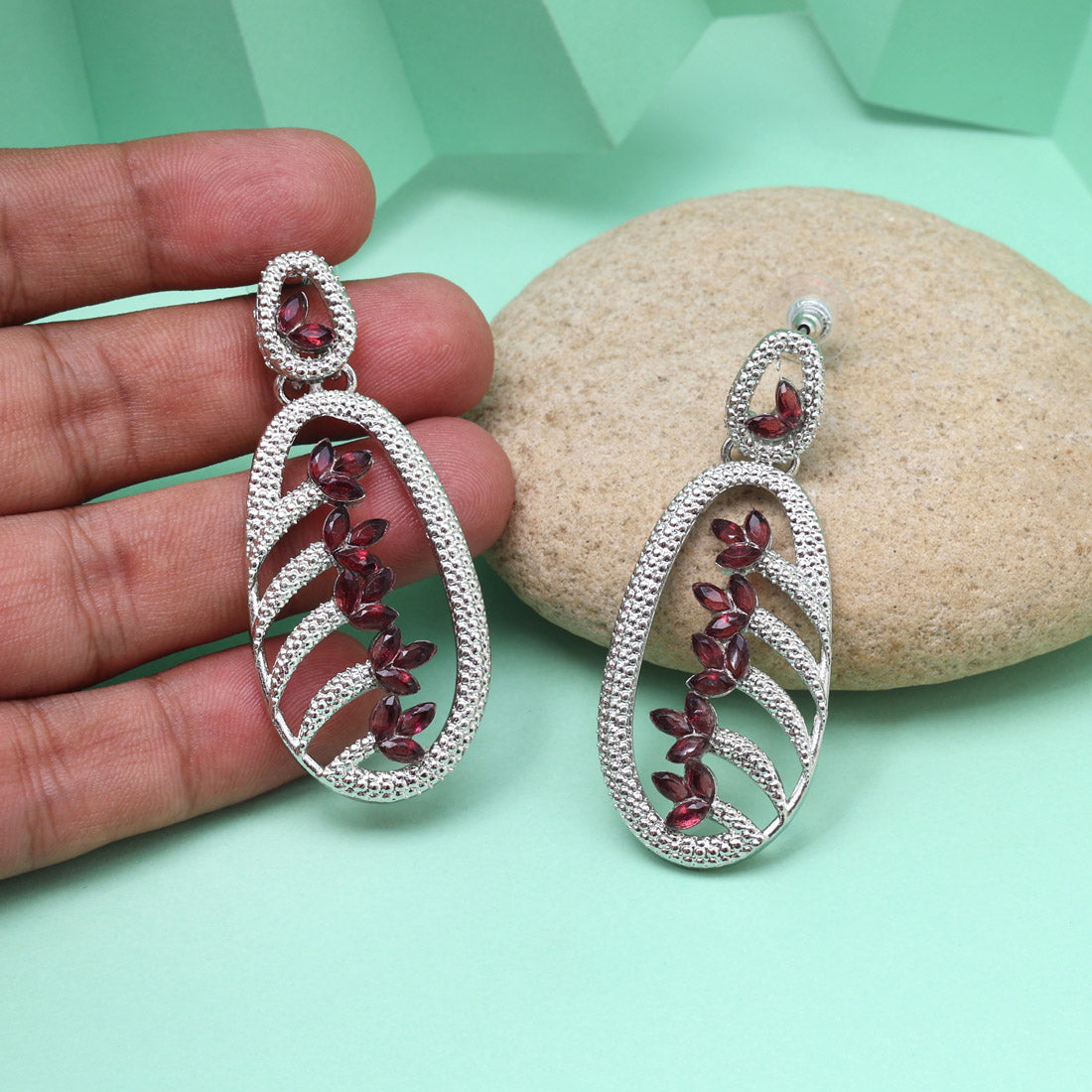 Magenta Color Fashion Earrings That Embody Luxury And Artistic Expression