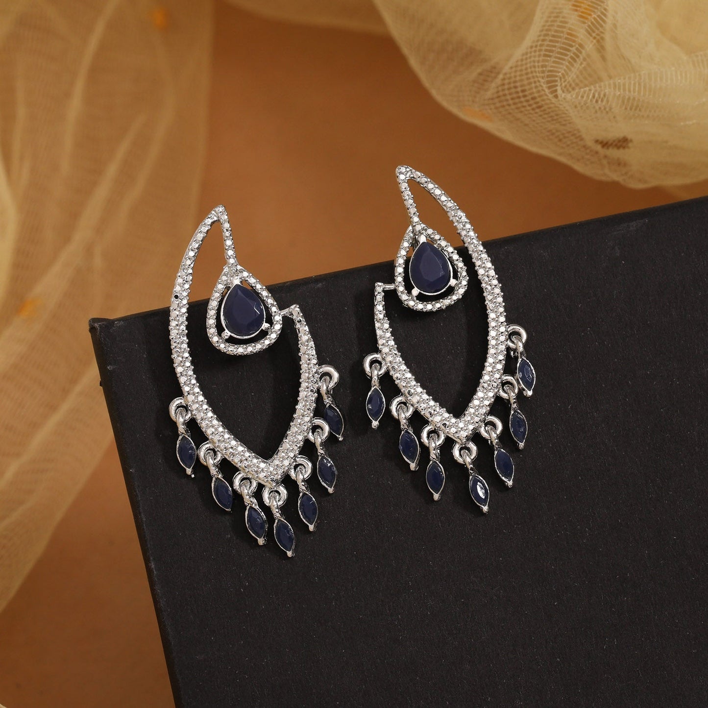Sparkling Blue Color Fashion Earrings With Touches Of Glamorous Details