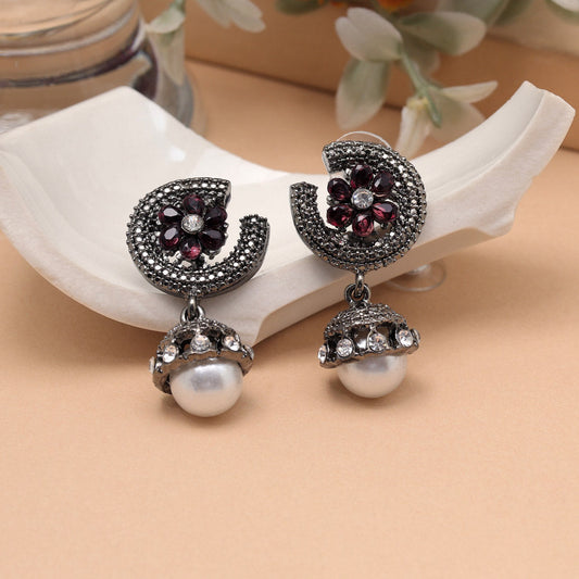 Magenta Color Fashion Earrings With Trendy Design For Modern Look