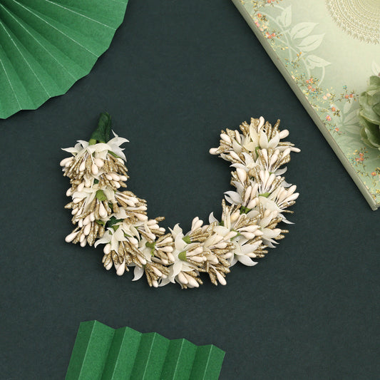 White Color Flower Gajra For Women Hair Pin Elegant And Light