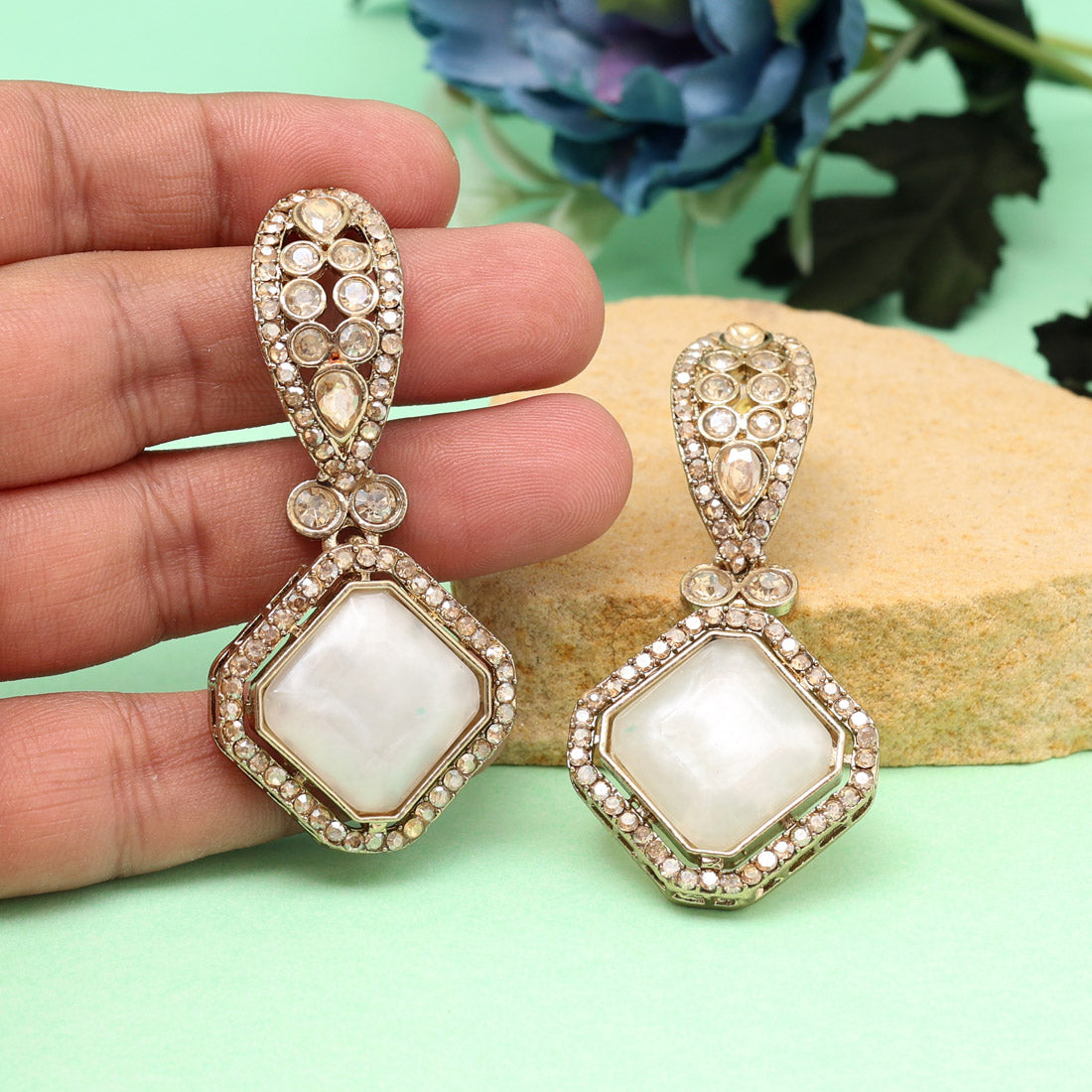 White Color Kundan Earrings (KDE1014WHT)