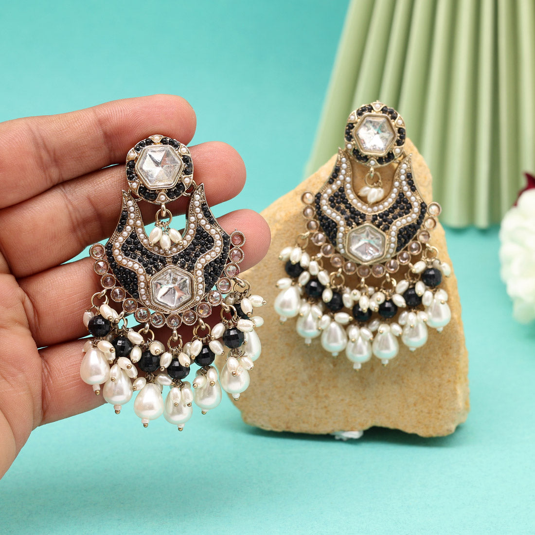 Black Color Pakistani Kundan Earrings (KDE1016BLK)