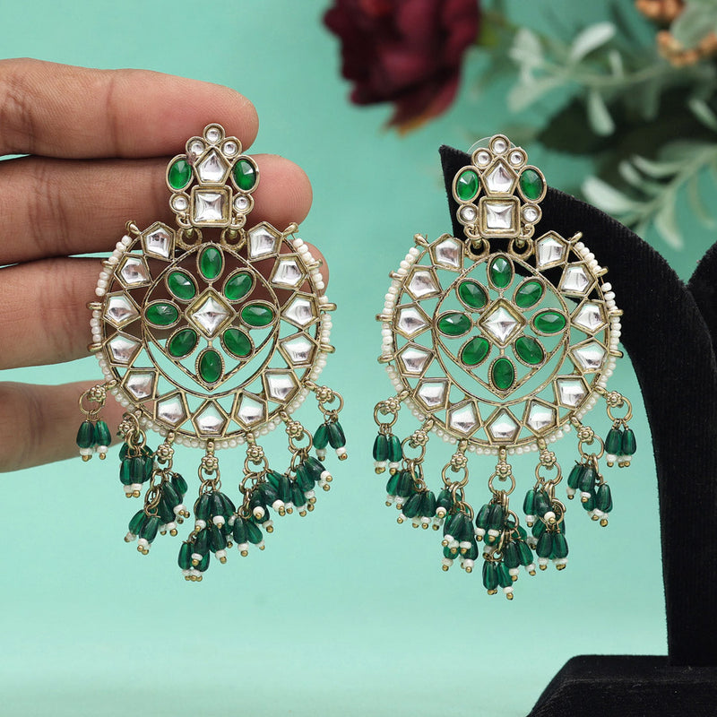 Green Color Kundan Earrings (KDE893GRN)