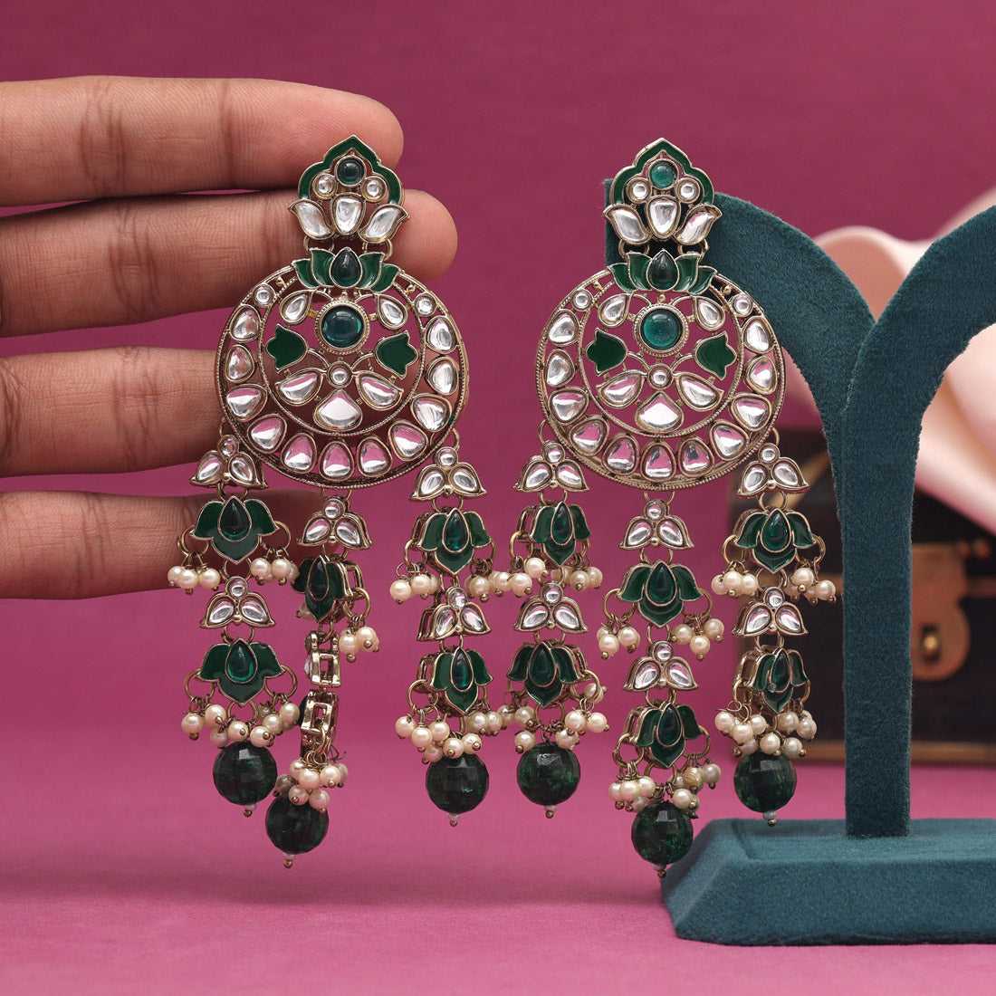 Green Color Kundan Earrings (KDE941GRN)