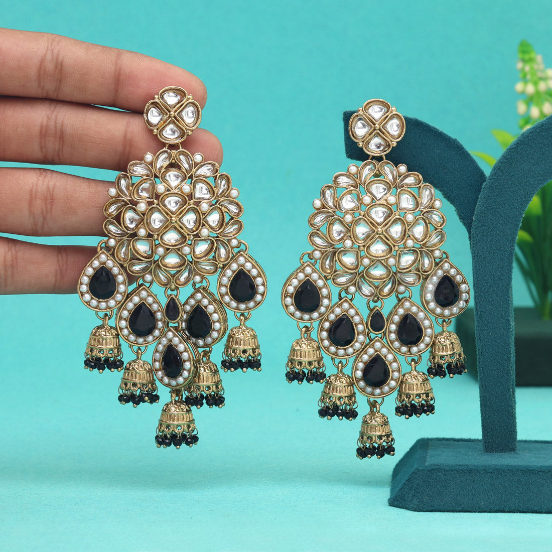 Black Color Kundan Earrings (KDE959BLK)
