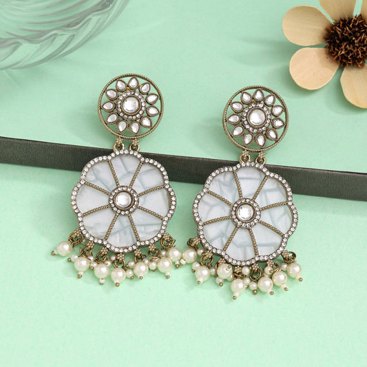 White Color Mother Of Pearl Kundan Earrings (KDE973WHT)