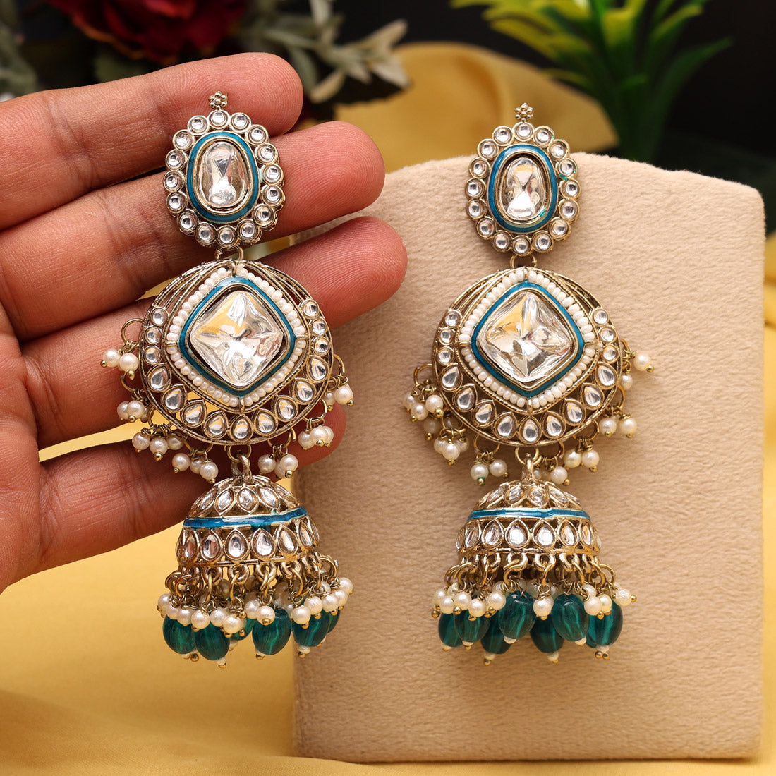 Rama Green Color Kundan Earrings (KDE983RGRN)