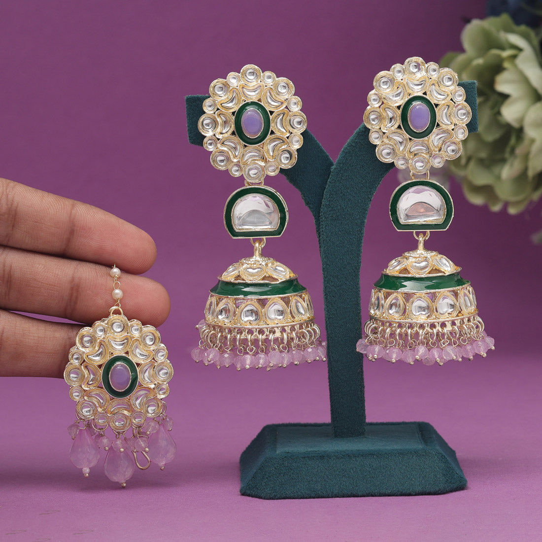 Light Purple Color Kundan Earrings With Maang Tikka (KDTE555LPRP)