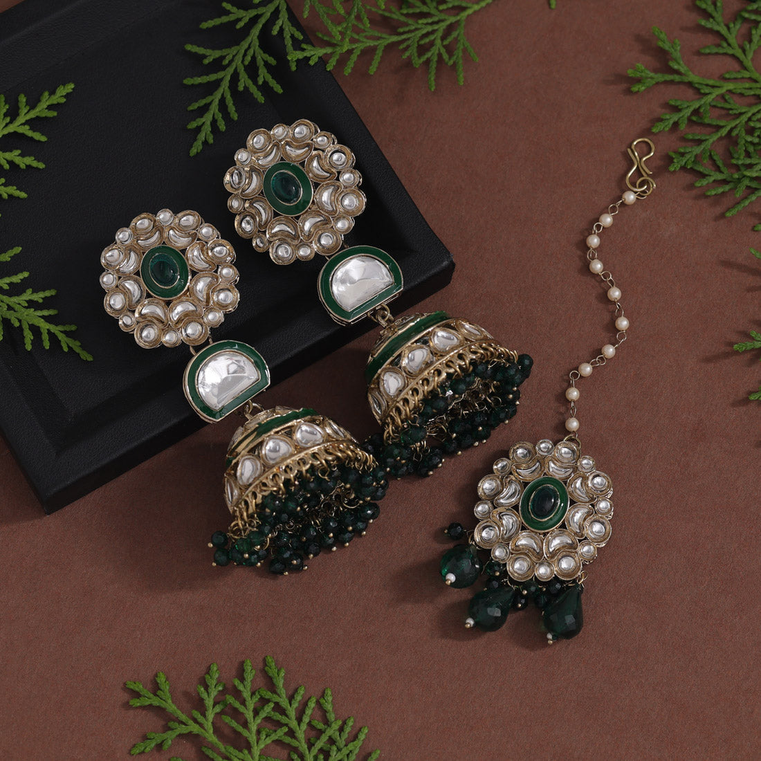 Green Color Kundan Earrings With Maang Tikka (KDTE556GRN)