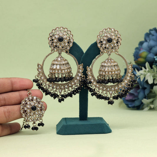 Black Color Kundan Earrings With Maang Tikka (KDTE562BLK)