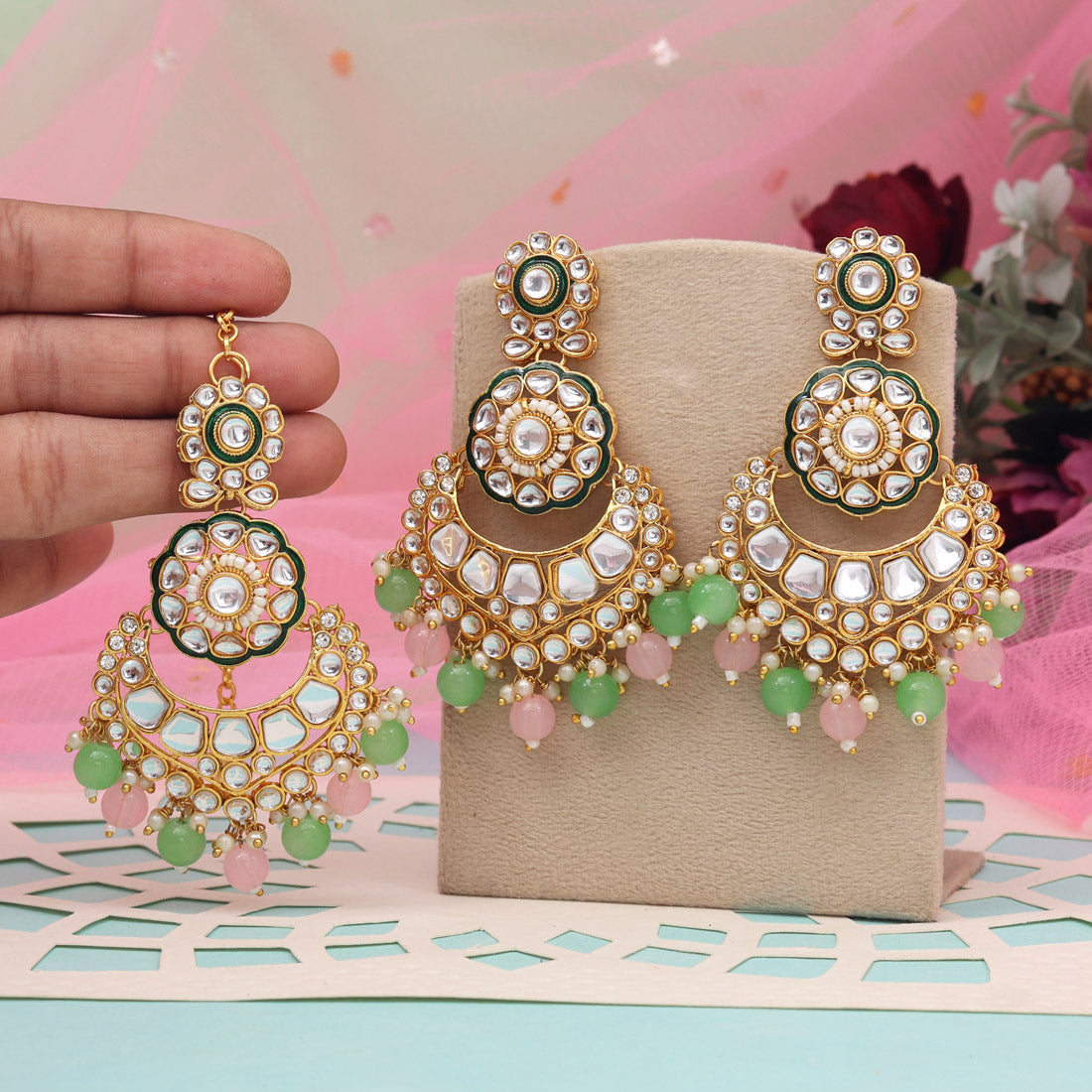 Pink & Pista Green Color Kundan Earrings With Maang Tikka (KDTE570PNKPGRN