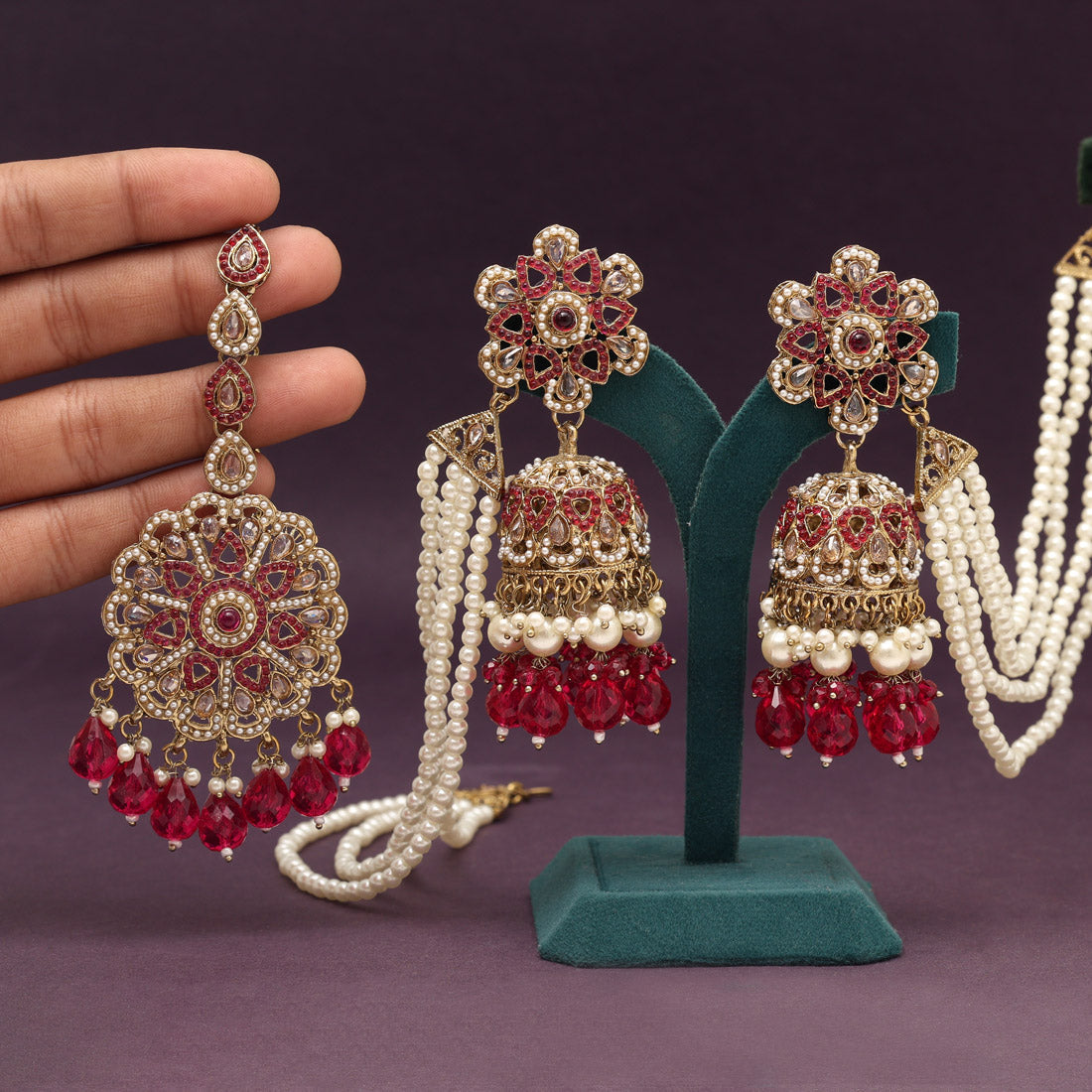 Rani Color Pakistani Kundan Earrings With Maang Tikka (KDTE579RNI)