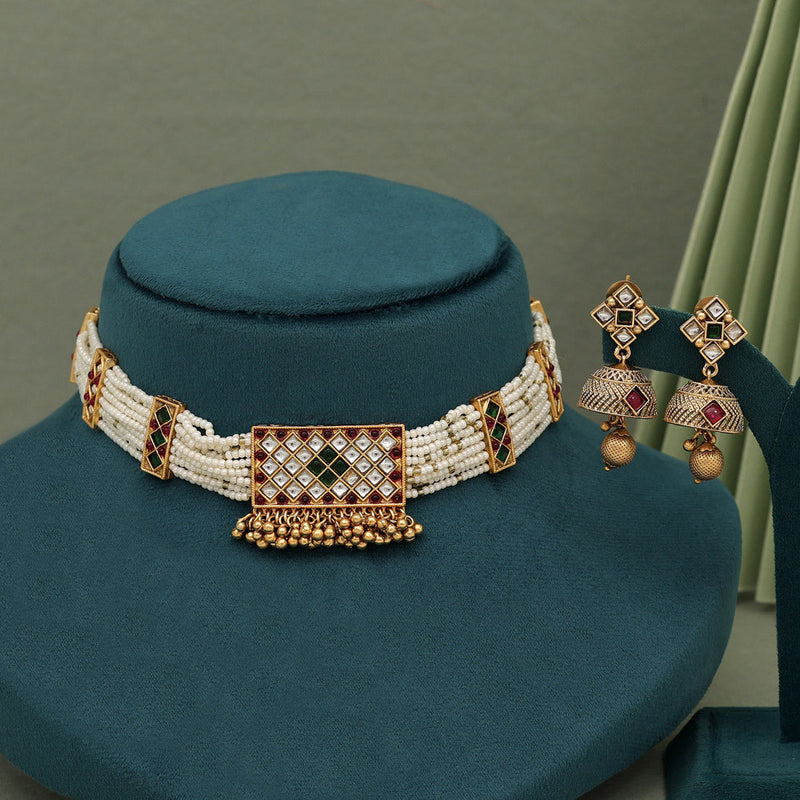 Rani & Green Color Choker Kundan Necklace Set (KN1402RNIGRN)