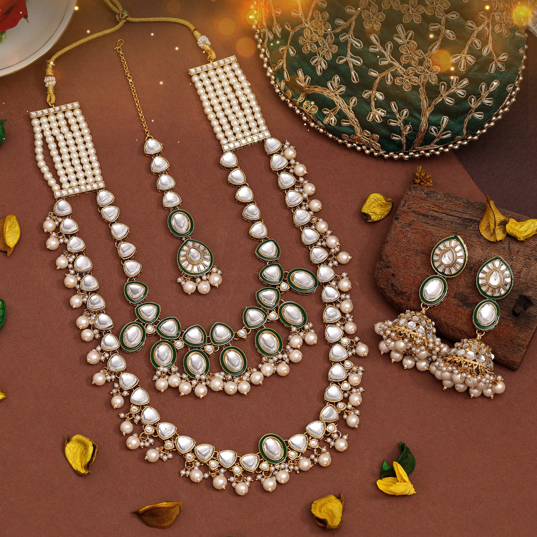 White Color Kundan Necklace Set (KN1414WHT)