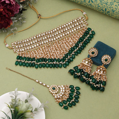 Green Color Festive Kundan Necklace Set