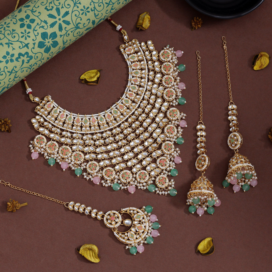 Graceful Pink & Pista Green Color Kundan Necklace Set