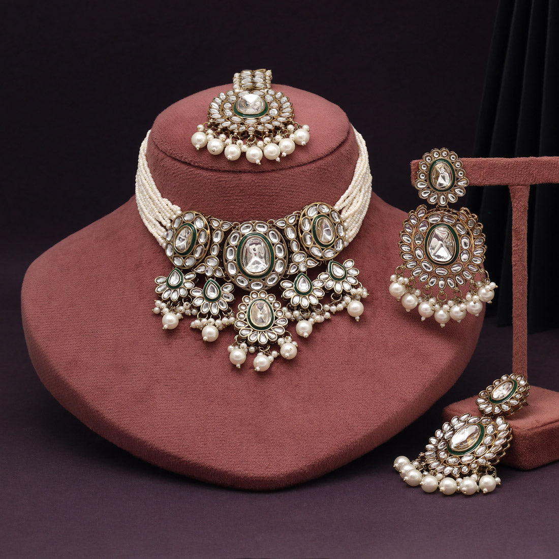 Snow White Color Kundan Necklace Set