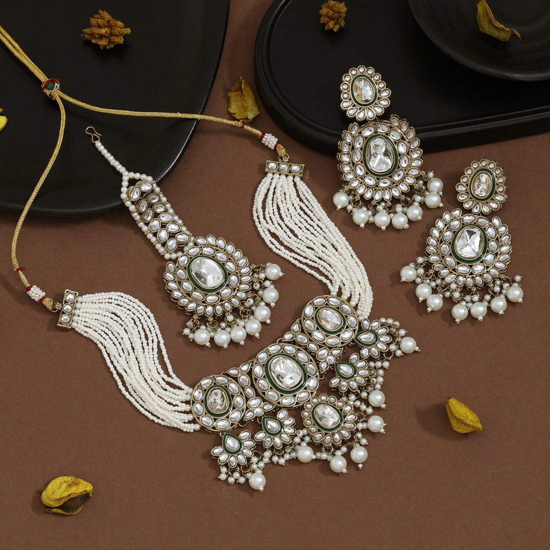 Snow White Color Kundan Necklace Set